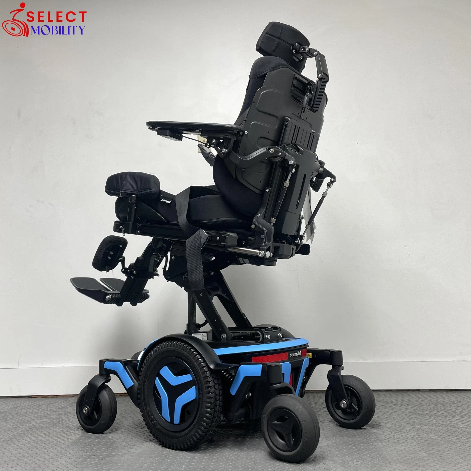 2022 Permobil M3 Corpus — Power Lift, Tilt, Recline, Legs (1 Mile) - Image 4