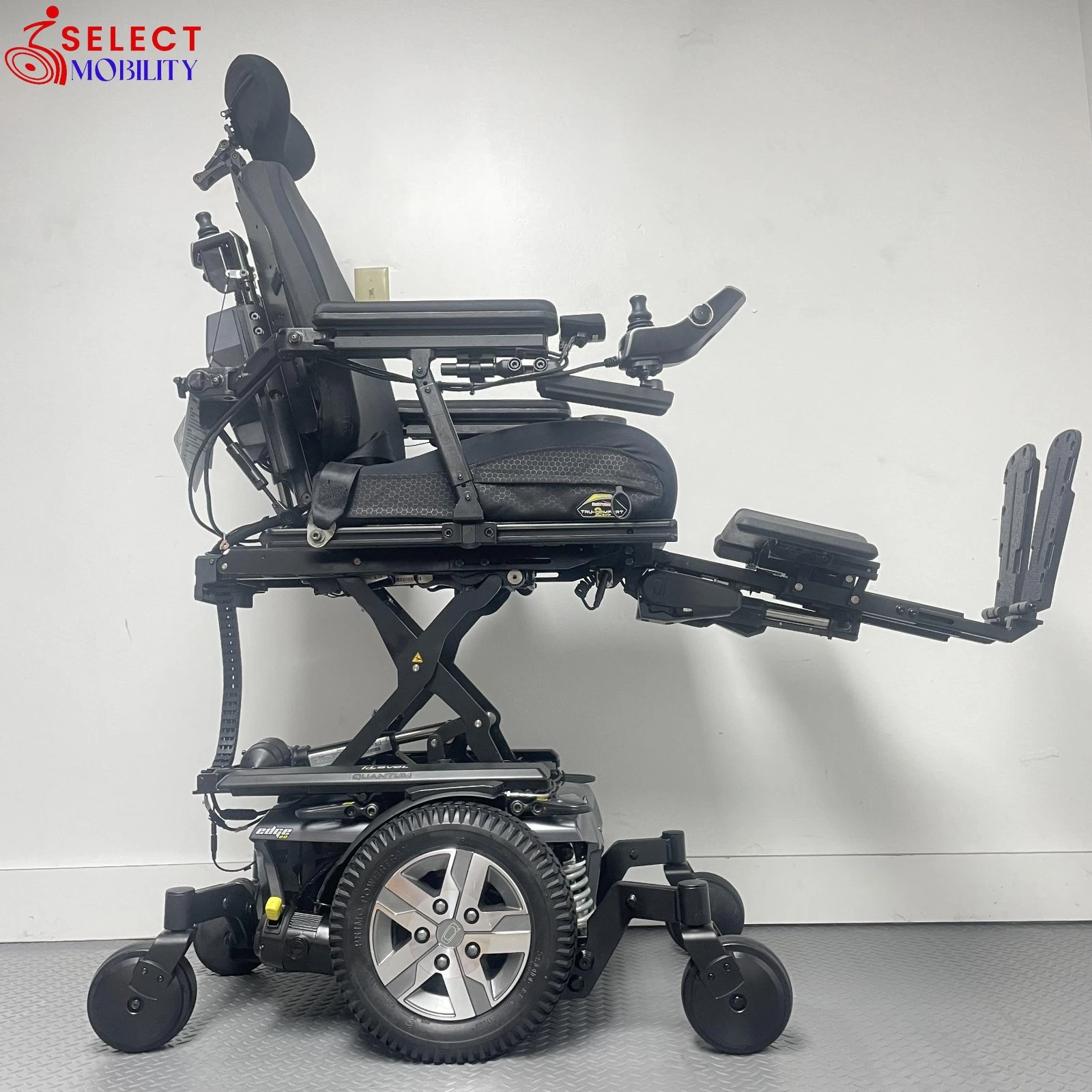 Quantum Q6 Edge 2.0 — iLevel, Power Tilt, Lift, Recline, Legs, Attendant - Image 4
