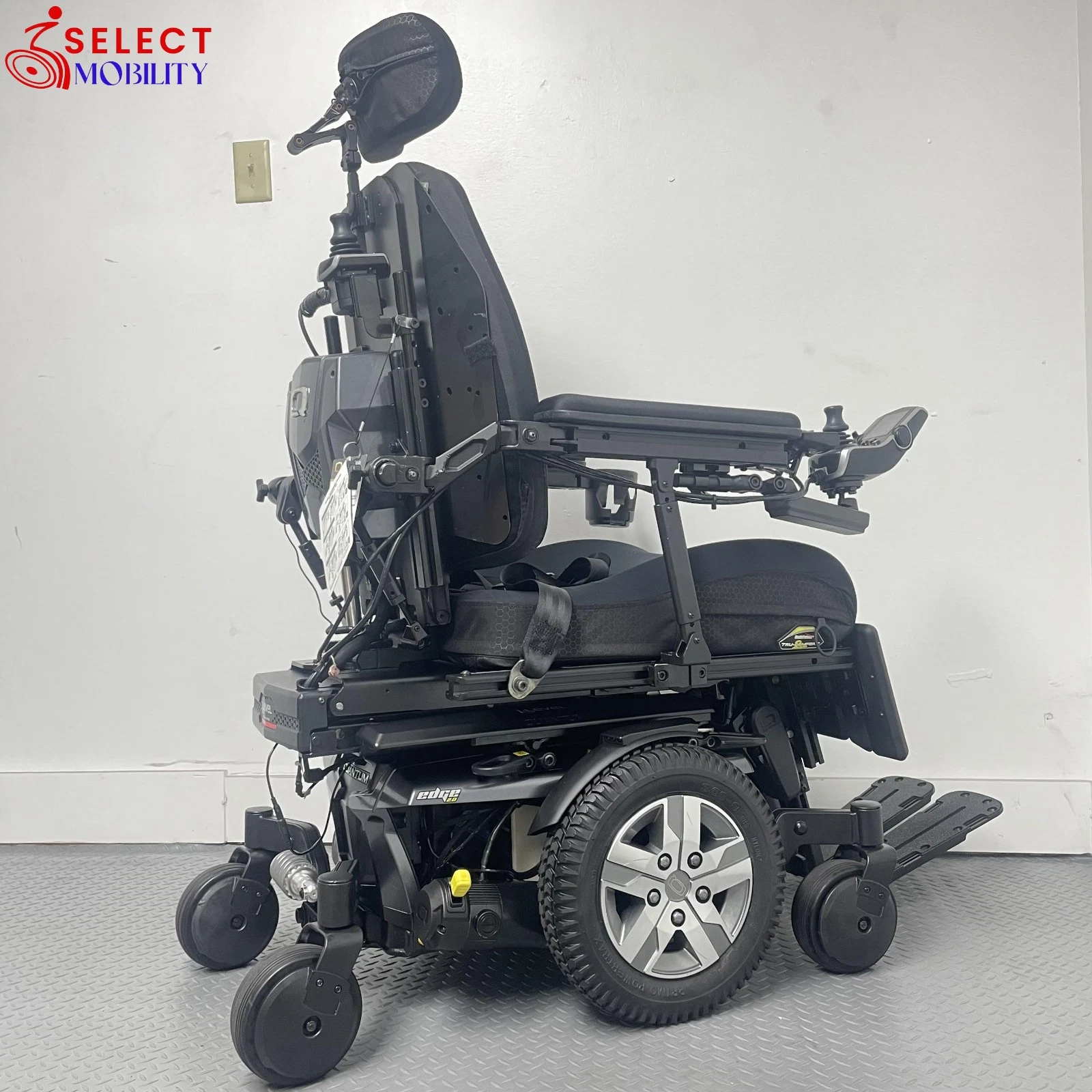Quantum Q6 Edge 2.0 — iLevel, Power Tilt, Lift, Recline, Legs, Attendant - Image 5